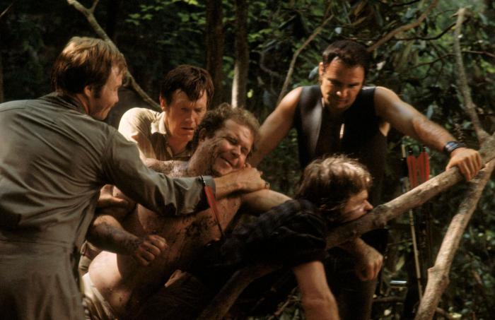 ند بیتی در صحنه فیلم سینمایی رستگاری به همراه جان ویت، برت رینولدز، رانی کاکس و Bill McKinney