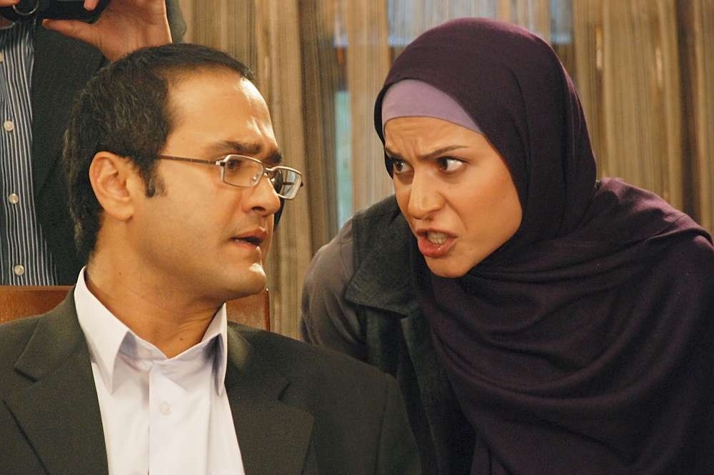 سحر دولتشاهی در صحنه سریال تلویزیونی مسافران به همراه رامبد جوان