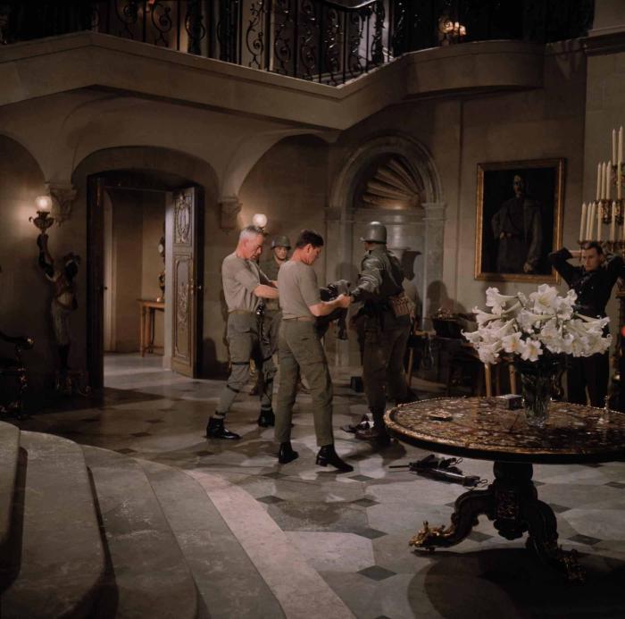  فیلم سینمایی دوازده مرد کثیف با حضور Charles Bronson و Lee Marvin