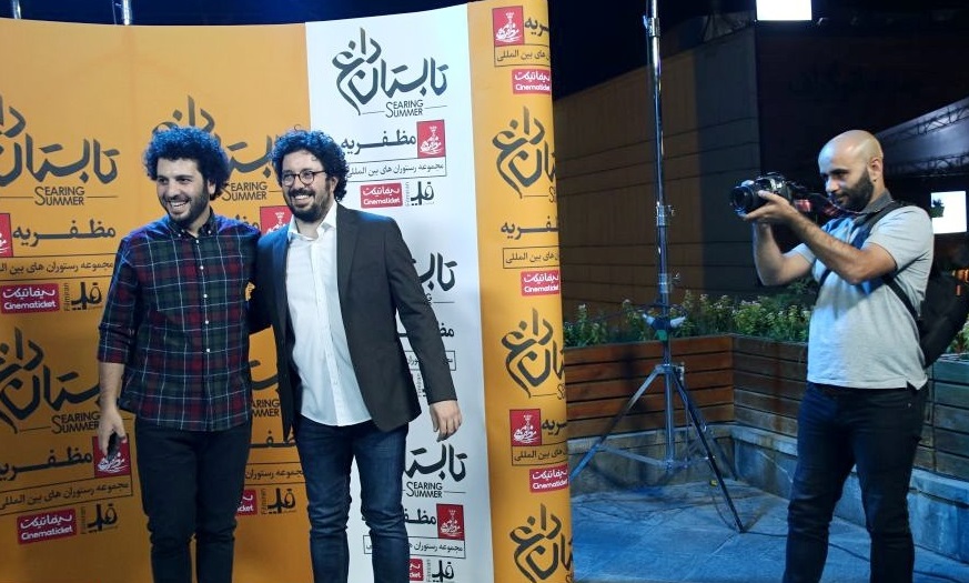 سعید روستایی در اکران افتتاحیه فیلم سینمایی تابستان داغ به همراه هومن بهمنش
