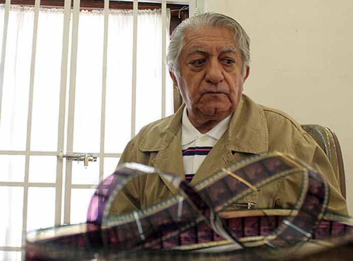 تصویری شخصی از عزت‌الله انتظامی، بازیگر و نویسنده سینما و تلویزیون