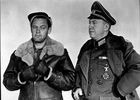  فیلم سینمایی بازداشتگاه 17 با حضور ویلیام هولدن و Otto Preminger