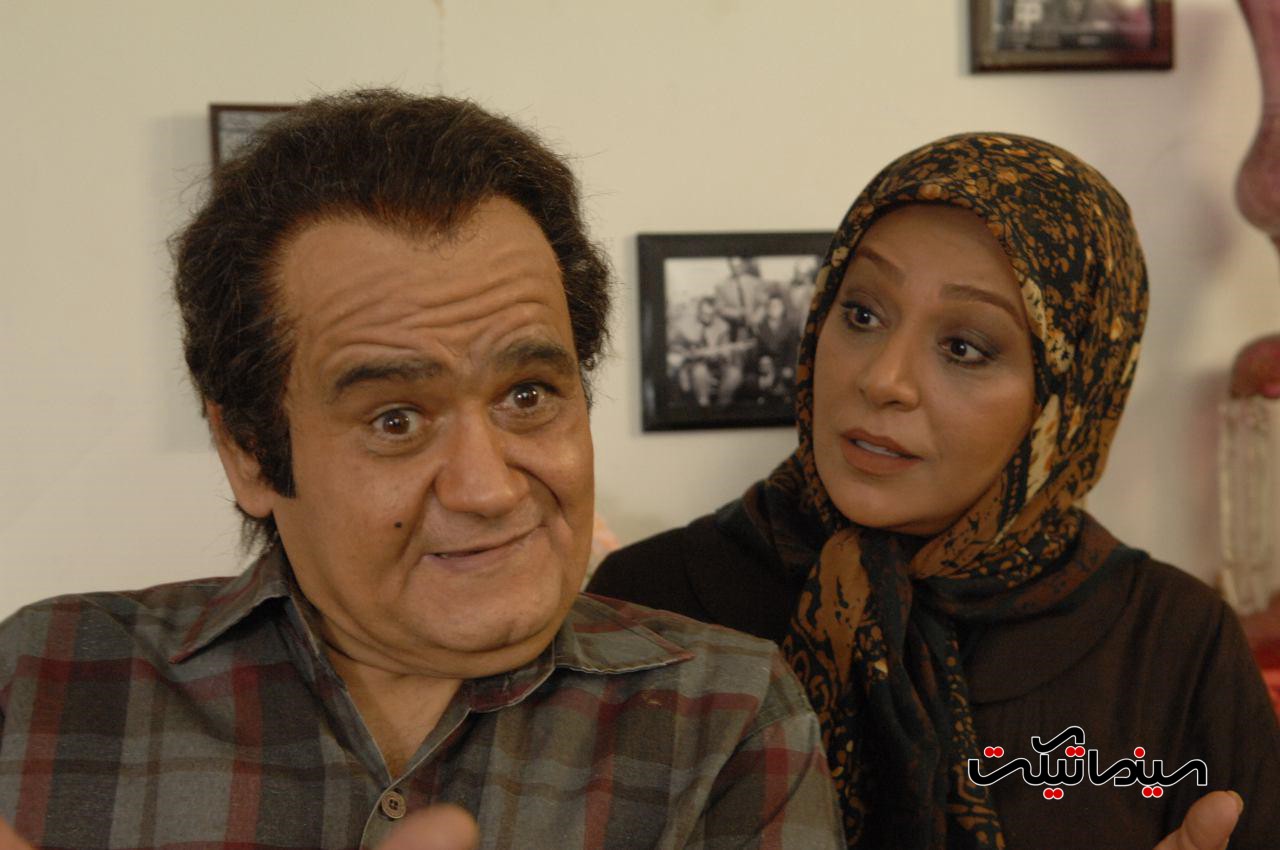 نسرین مقانلو در صحنه فیلم سینمایی چهار اصفهانی در بغداد به همراه اکبر عبدی
