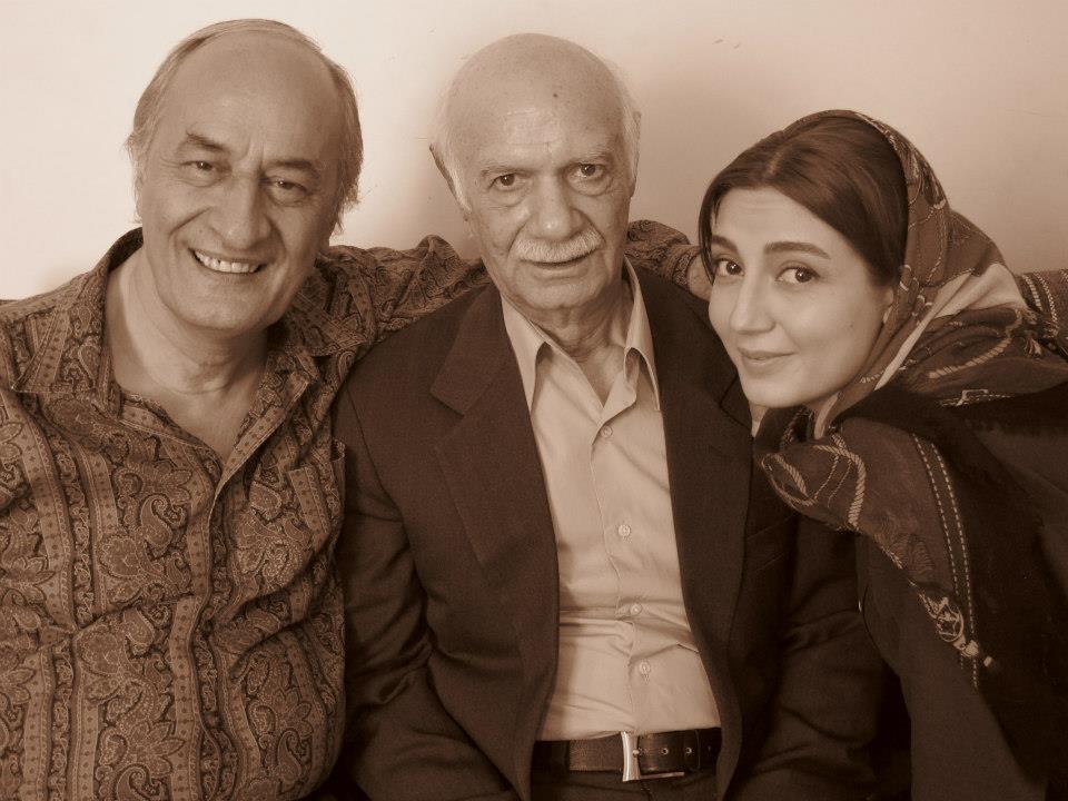 حدیث میرامینی در پشت صحنه سریال تلویزیونی خداحافظ بچه به همراه ناصر گیتی‌جاه