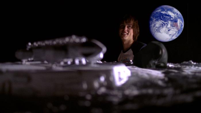  فیلم سینمایی '77 به کارگردانی Patrick Read Johnson