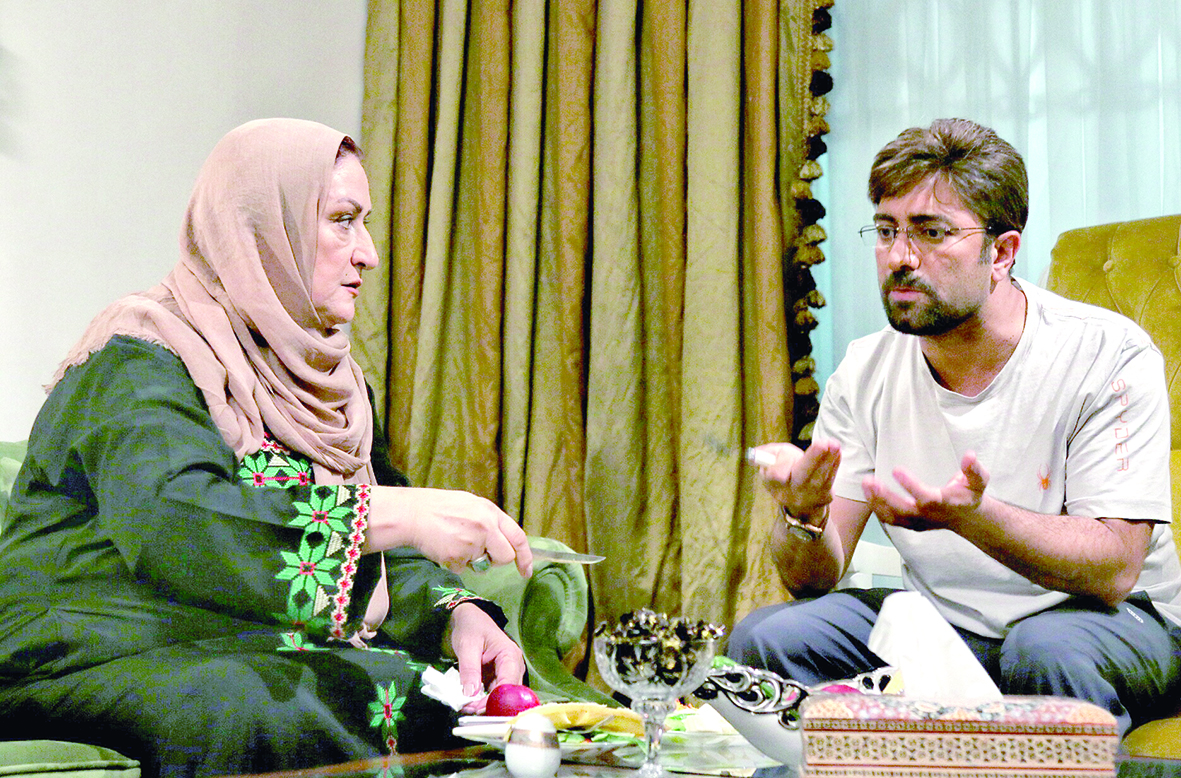 مریم امیرجلالی در صحنه فیلم سینمایی دختر عمو پسر عمو به همراه مجید صالحی