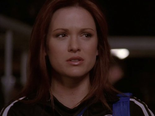 Danneel Ackles در صحنه سریال تلویزیونی یک تپه درخت