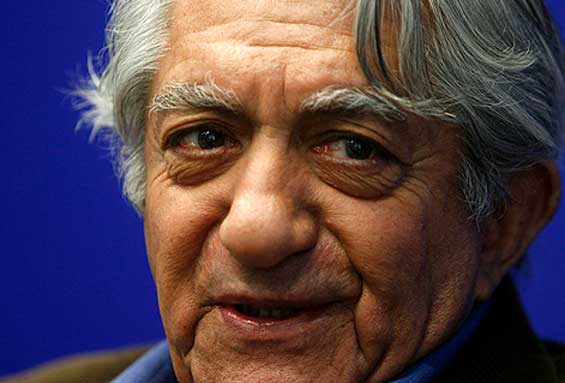 تصویری شخصی از عزت‌الله انتظامی، بازیگر و نویسنده سینما و تلویزیون