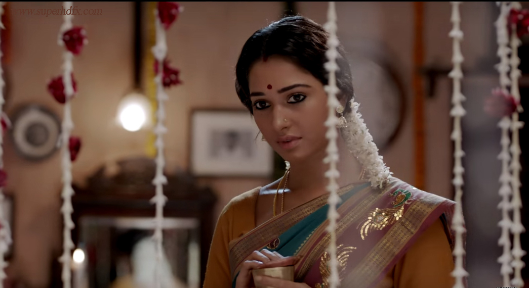 Tamannaah Bhatia در صحنه فیلم سینمایی Devi(L)