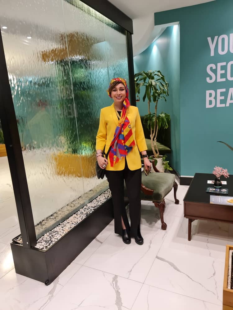 تصویری شخصی از بهاره رامتین راد، ترانه‌سرا و نویسنده سینما و تلویزیون