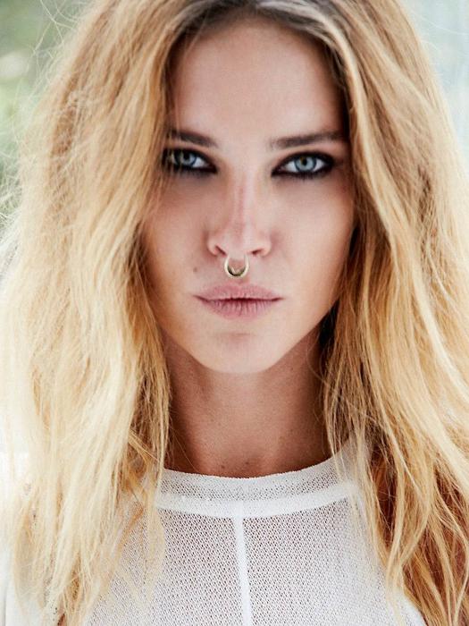 Erin Wasson در صحنه فیلم سینمایی جایی در زمان