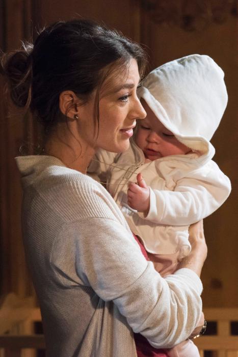 Natalie Zea در صحنه سریال تلویزیونی درست به هدف