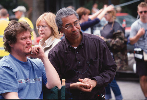 Remi Adefarasin در صحنه فیلم سینمایی جانی انگلیش به همراه Peter Howitt