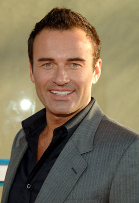 Julian McMahon در صحنه فیلم سینمایی خانه روی دریاچه