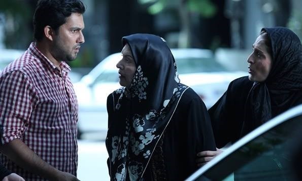 حامد بهداد در صحنه فیلم سینمایی خانه دختر به همراه بهناز جعفری و رویا تیموریان
