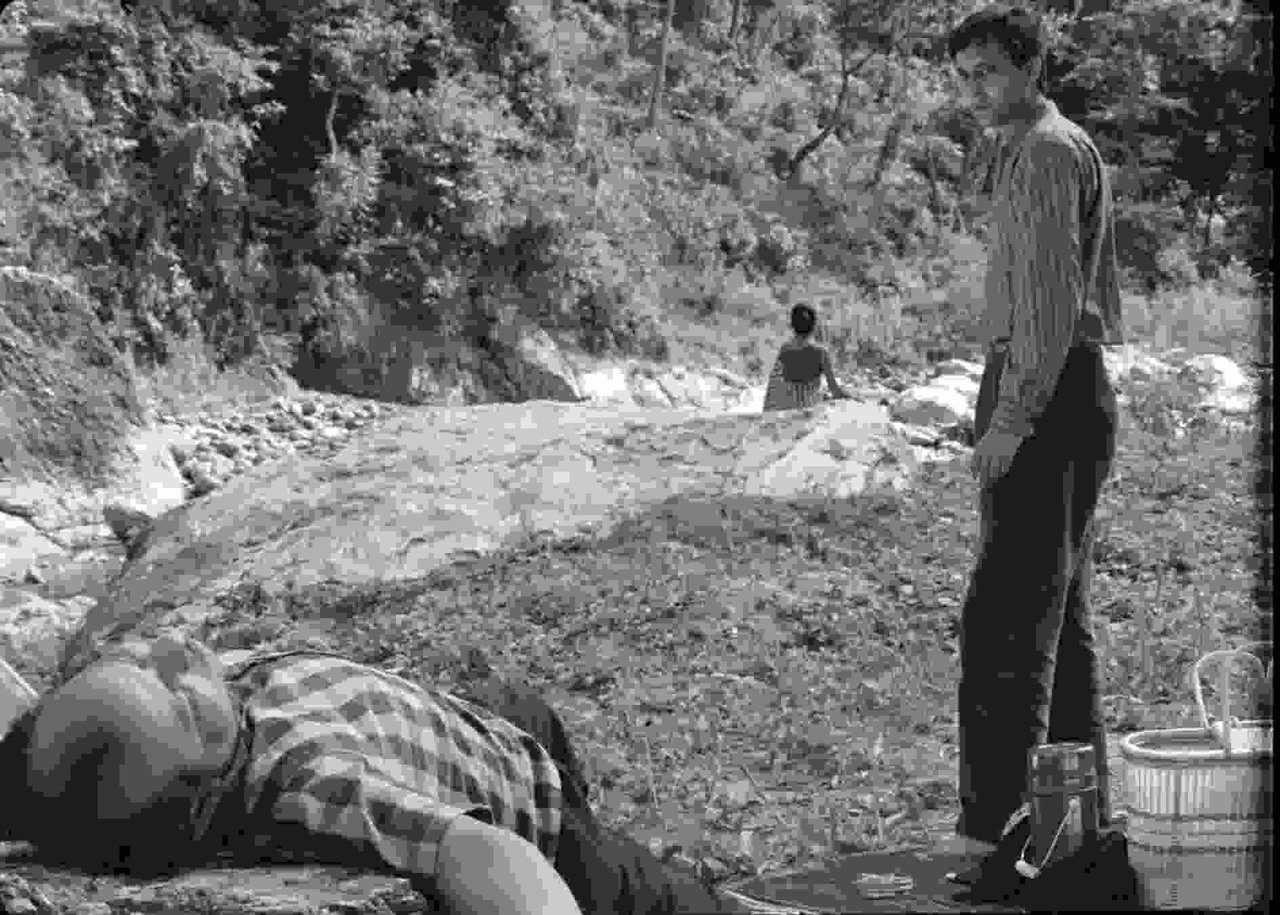  فیلم سینمایی The Coward با حضور Soumitra Chatterjee