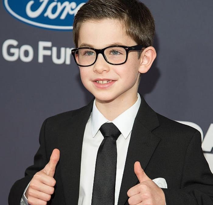 Owen Vaccaro در صحنه فیلم سینمایی بابا اومده