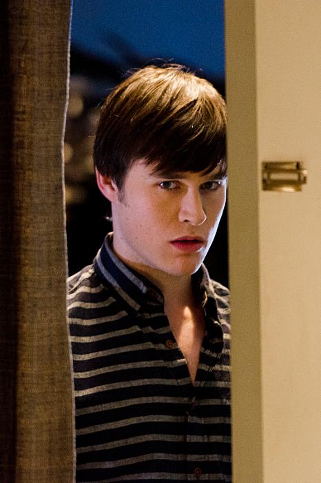 Sam Underwood در صحنه سریال تلویزیونی دکستر