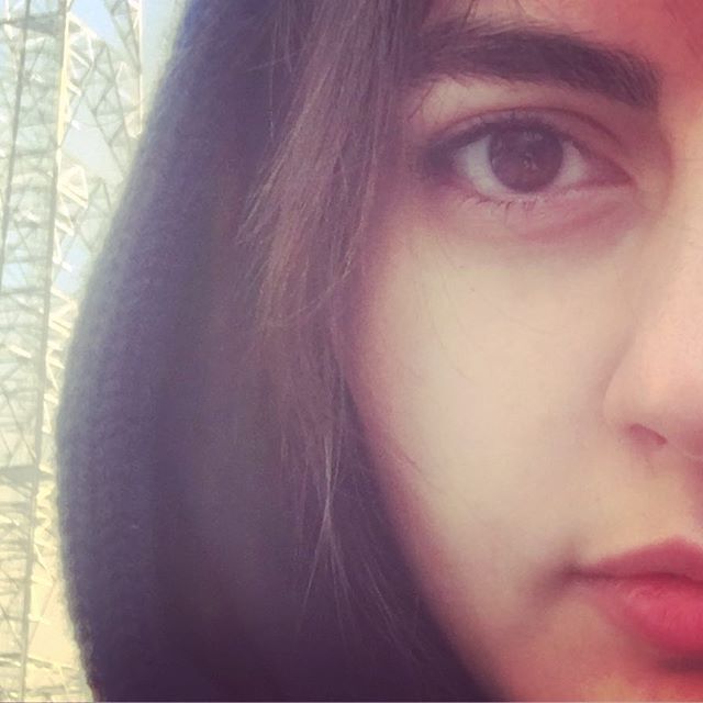 تصویری شخصی از افسانه کمالی، بازیگر سینما و تلویزیون