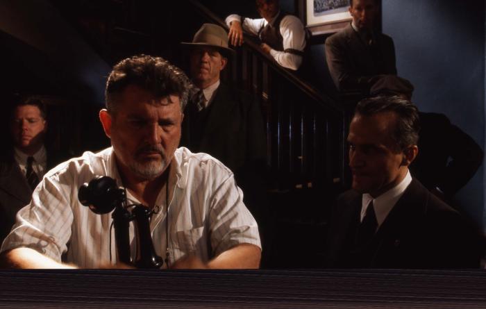 والتر هیل در صحنه فیلم سینمایی آخرین مرد پایدار