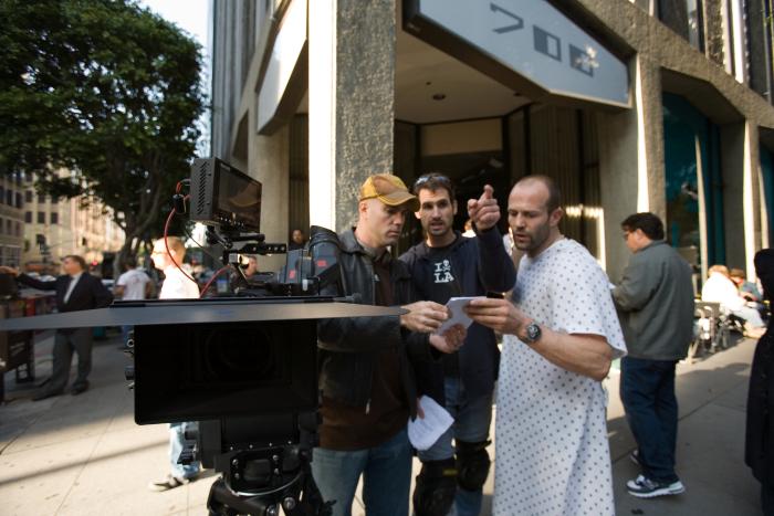 Brian Taylor در صحنه فیلم سینمایی کرانک به همراه Mark Neveldine و جیسون استاتهم