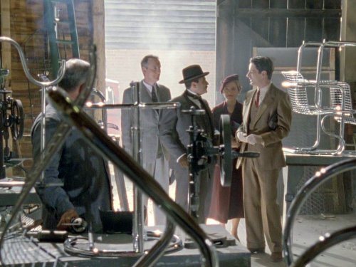 Hugh Fraser در صحنه فیلم سینمایی پوآروی آگاتا کریستی به همراه David Suchet