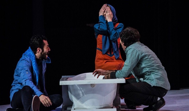  تئاتر قرار به کارگردانی مهرداد کورش نیا