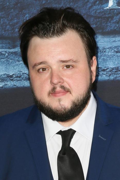 John Bradley در صحنه سریال تلویزیونی بازی تاج و تخت