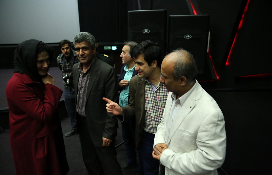 لادن مستوفی در اکران افتتاحیه فیلم سینمایی وقتی برگشتم...