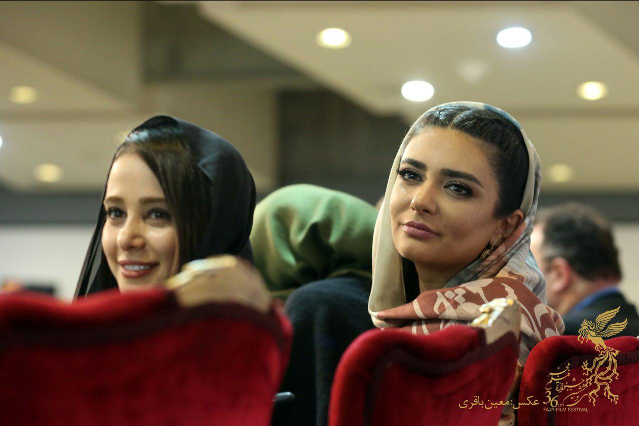 لیندا کیانی در جشنواره فیلم سینمایی خجالت نکش به همراه الناز حبیبی