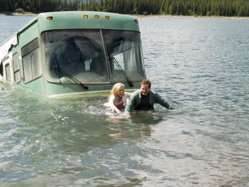  فیلم سینمایی آر وی با حضور رابین ویلیامز و Cheryl Hines