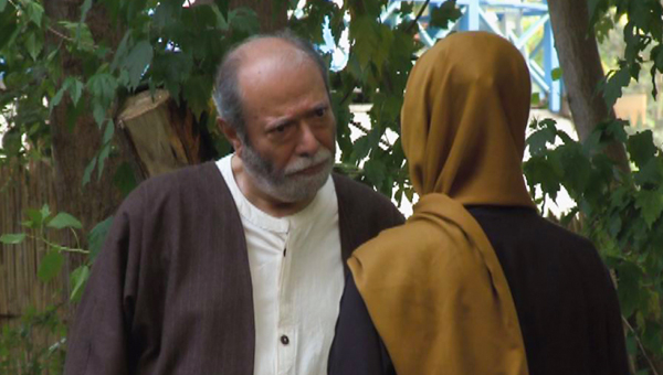علی نصیریان در صحنه سریال تلویزیونی رویای گنجشک‌ها