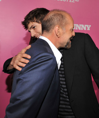  فیلم سینمایی The House Bunny با حضور Ashton Kutcher و بروس ویلیس