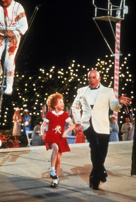  فیلم سینمایی Annie با حضور آلبرت فینی و Aileen Quinn