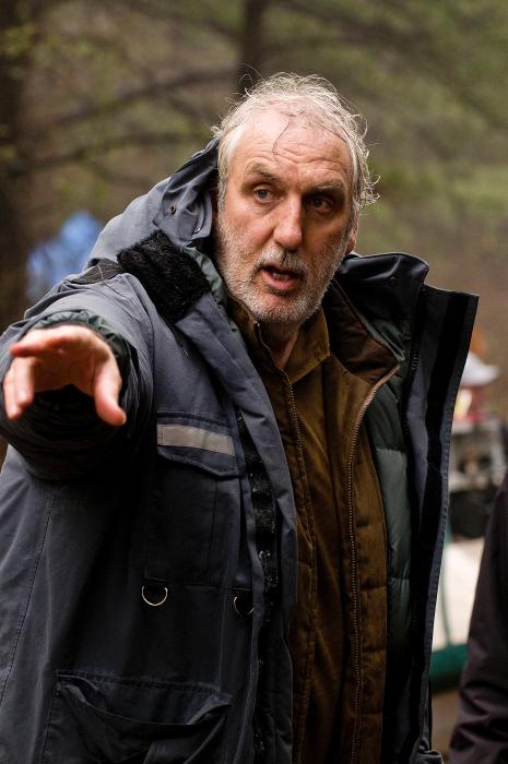Phillip Noyce در صحنه فیلم سینمایی سالت