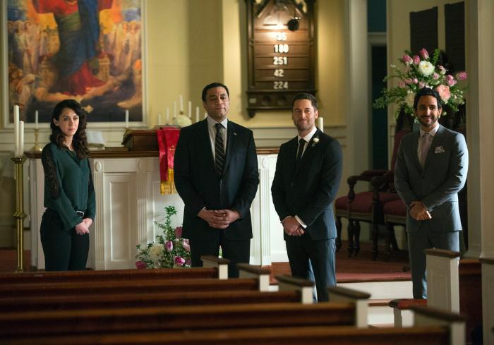 Mozhan Marnò در صحنه سریال تلویزیونی لیست سیاه به همراه هری لنیکس، Amir Arison و Ryan Eggold