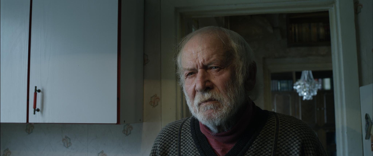  فیلم سینمایی People Out There به کارگردانی Aik Karapetian