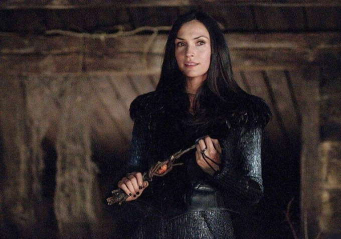 Famke Janssen در صحنه فیلم سینمایی هانسل و گرتل: شکارچیان جادوگ