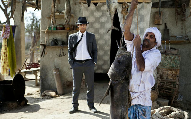 همایون غنی‌زاده در صحنه فیلم سینمایی اژدها وارد می‌شود! به همراه نادر فلاح