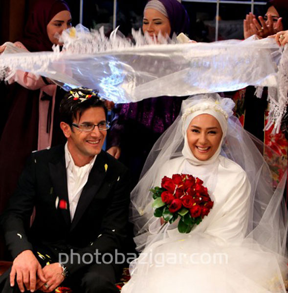 هانیه توسلی در صحنه سریال تلویزیونی شمس‌العماره به همراه امین حیایی