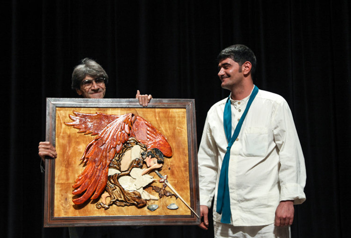 اکران افتتاحیه فیلم سینمایی کاغذ بی خط به کارگردانی ناصر تقوایی