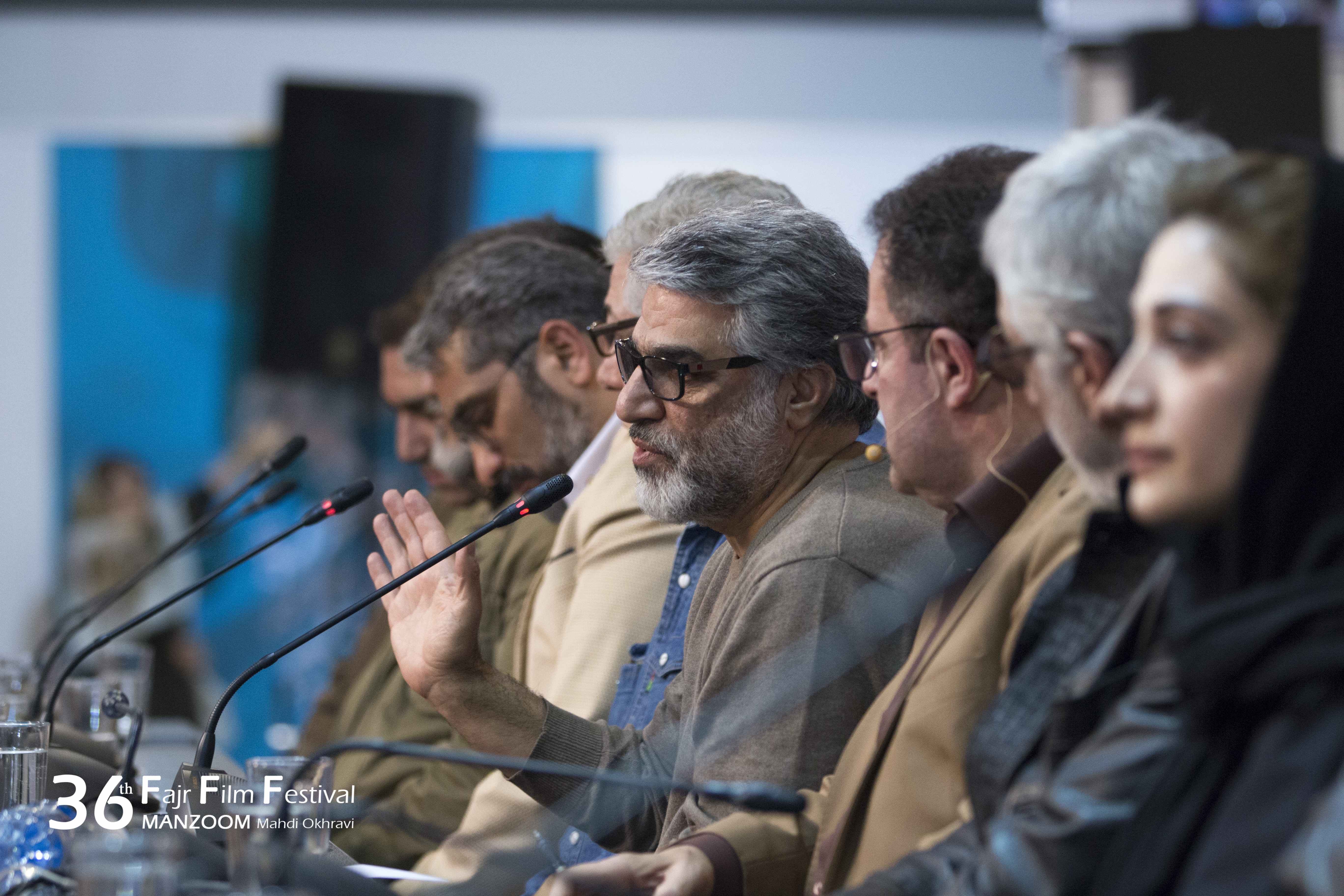 مینا ساداتی در نشست خبری فیلم سینمایی سرو زیر آب به همراه سیدحامد حسینی و محمدعلی باشه‌آهنگر