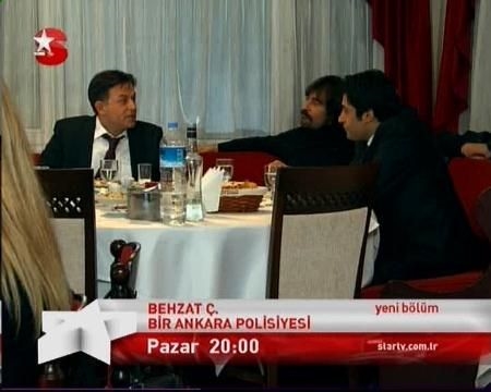 Eray Eserol در صحنه فیلم سینمایی بهزات سی: داستان یک کمیسر آنکارا به همراه Erdal Besikçioglu