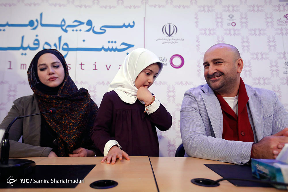 نرگس آبیار در جشنواره فیلم سینمایی نفس به همراه ساره نور موسوی و مهران احمدی