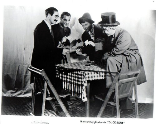 The Marx Brothers در صحنه سریال تلویزیونی سوپ اردک