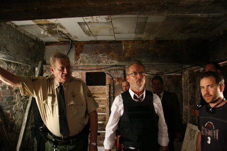 Ken Howard در صحنه فیلم سینمایی 2:13 به همراه Mark Thompson و Charles Adelman