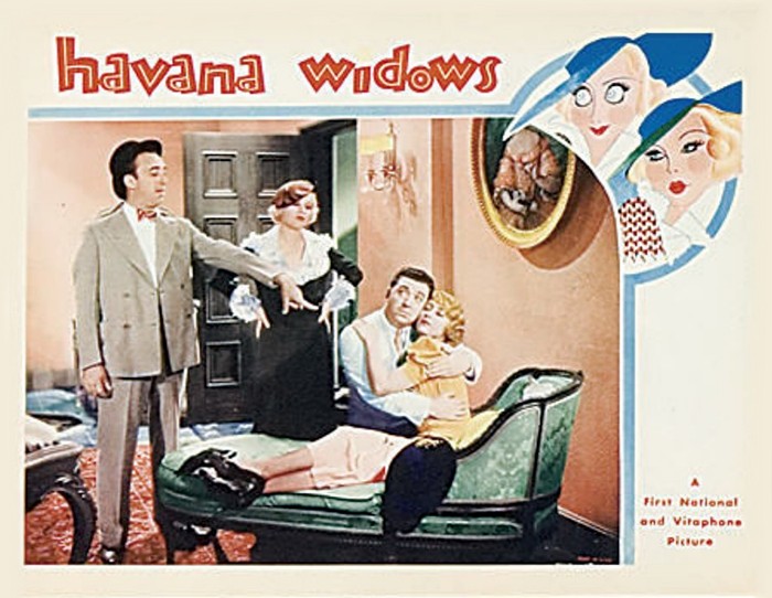 Glenda Farrell در صحنه فیلم سینمایی Havana Widows به همراه Allen Jenkins، Frank McHugh و جون بلوندل