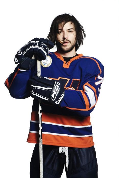 Marc-André Grondin در صحنه فیلم سینمایی Goon