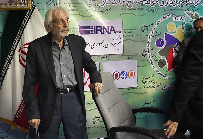 جمشید مشایخی، بازیگر و مهمان سینما و تلویزیون - عکس مراسم خبری