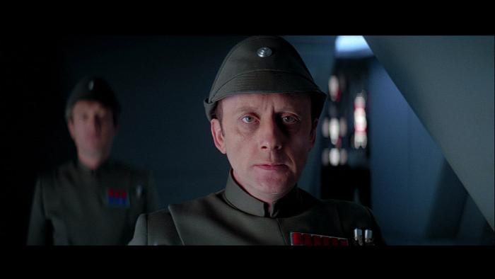 Kenneth Colley در صحنه فیلم سینمایی جنگ ستارگان اپیزود پنجم - امپراتوری ضربه می زند